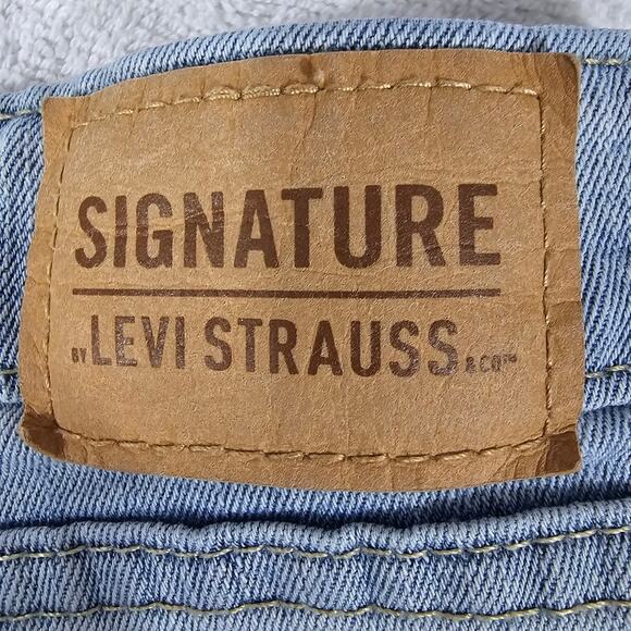 Levi's Signature Mid Rise Denim Shorts Women's Size 12 / 31 - Picture 5 of 9